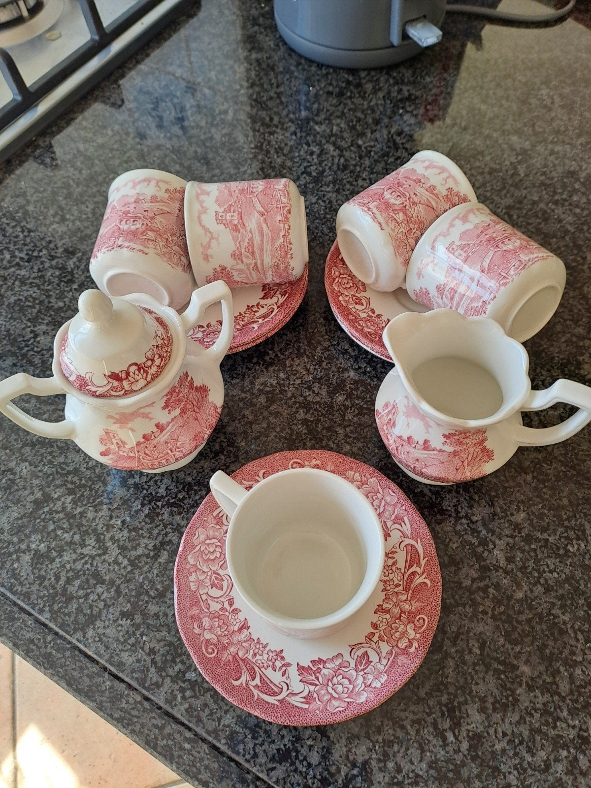 5 delig servies met melkkannetje en suikerpot, Ophalen of Verzenden, Porselein, Overige stijlen