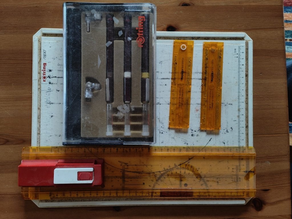 Vintage rOtring set: A4 tekentafel+linialen/sjablonen+pennen, Ophalen of Verzenden, Gebruikt
