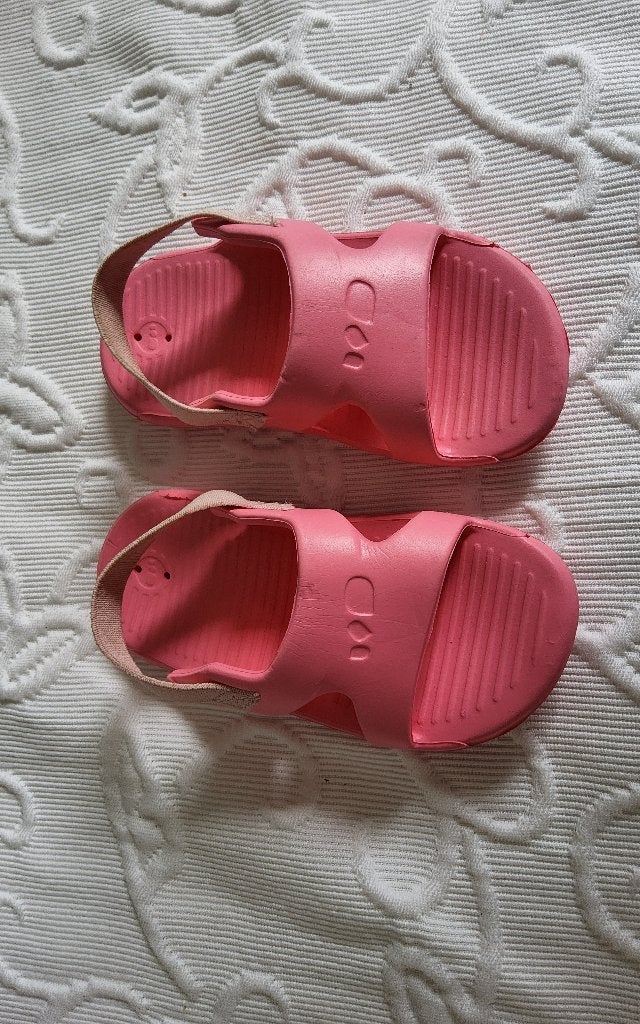 Roze kinder waterschoentjes, Ophalen, Zo goed als nieuw