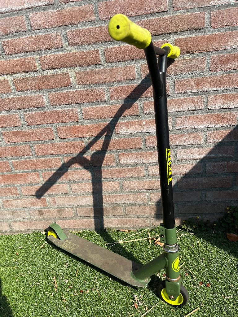 Stuntstep, Fietsen en Brommers, Steps, Ophalen, Gebruikt, Gewone step, AMIGO