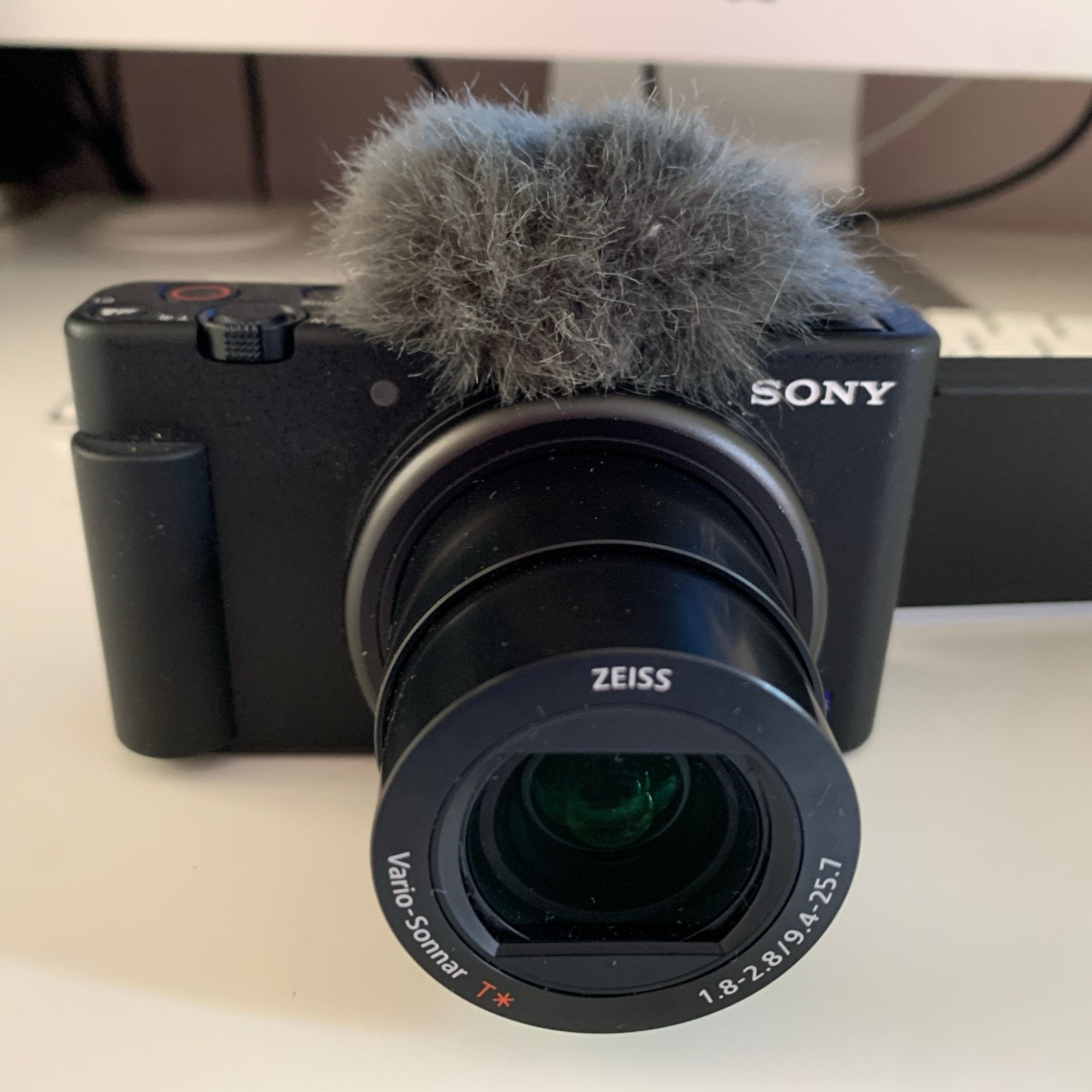 Sony ZV-1 Vlogcamera met GP-VPT2BT Shooting Grip, Audio, Tv en Foto, Beeldstabilisatie, Ophalen of Verzenden, Zo goed als nieuw