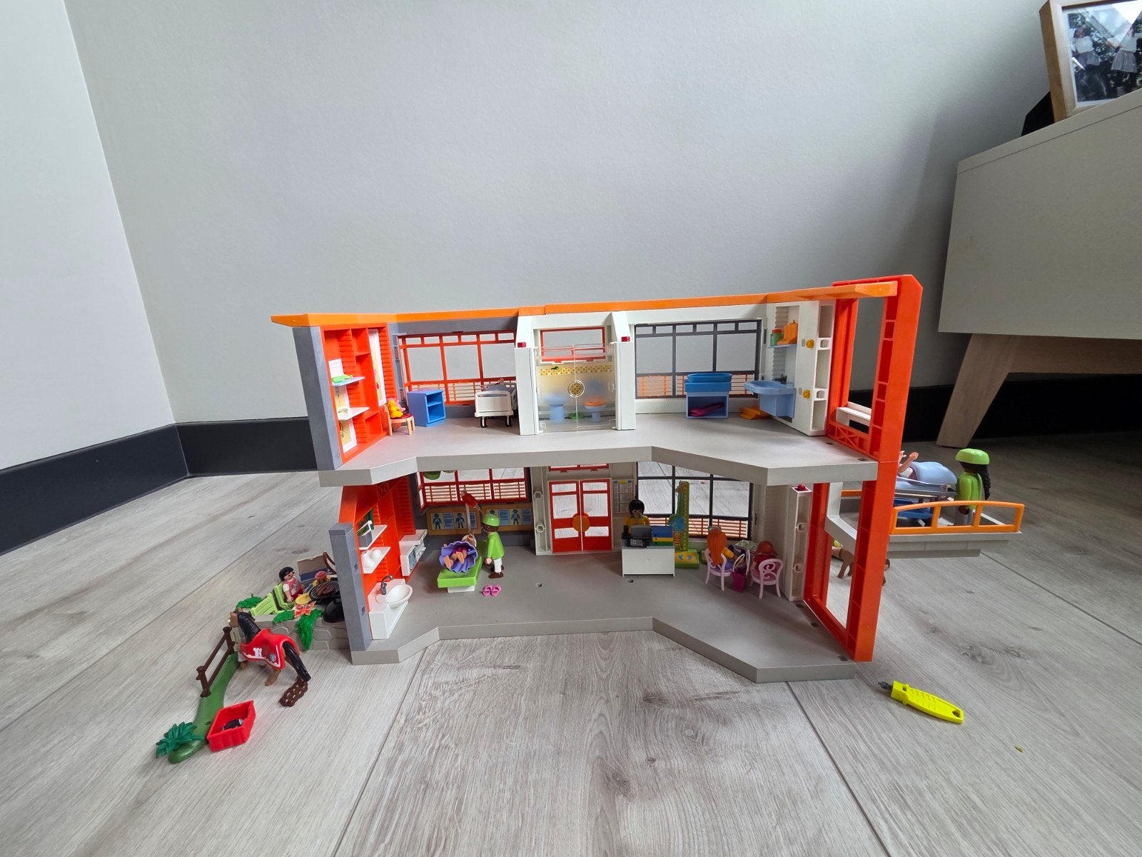 Playmobil Ziekenhuis met extra poppetjes en spulletjes, Ophalen of Verzenden