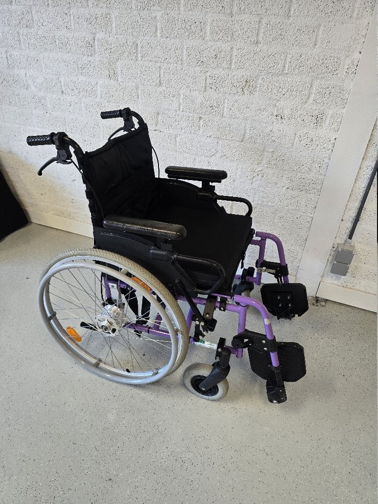 Lichtgewicht Sopur Easy Rolstoel (45cm) handremmen nu €75, Gebruikt, SM, SM, Duwrolstoel