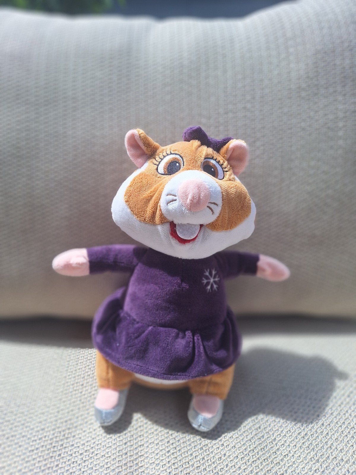 Leuke Hamster Knuffel met Paarse Jurk, Kinderen en Baby's, Speelgoed | Knuffels en Pluche, Hamster, Ophalen of Verzenden, Zo goed als nieuw