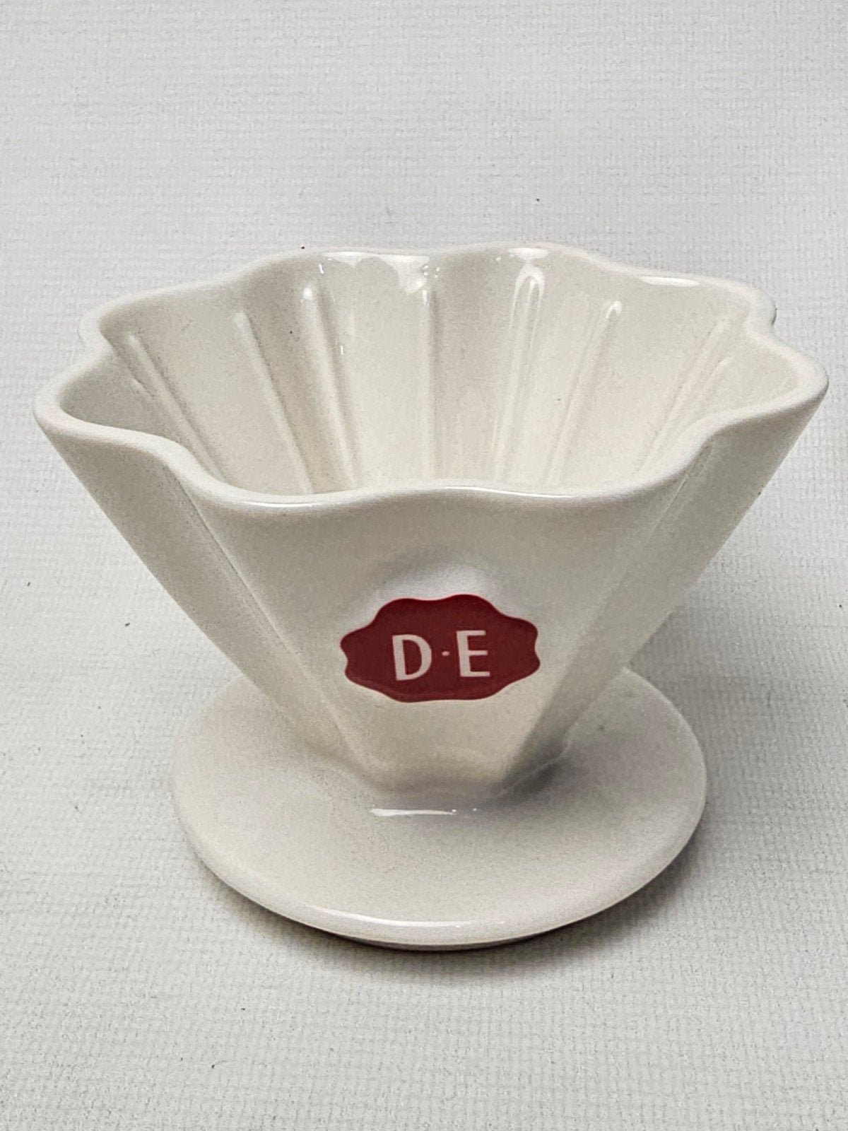 # Douwe Egberts één kops koffiefilter van aardewerk, Ophalen of Verzenden, Steen/keramiek, Wit, Overige merken