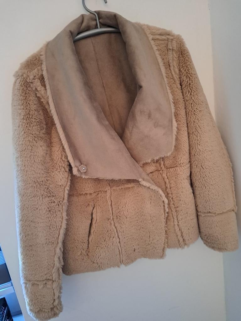 Mooie beige nep bontjas, Kleding | Dames, Beige, Maat 46/48 (XL) of groter, Ophalen of Verzenden, Onbekend