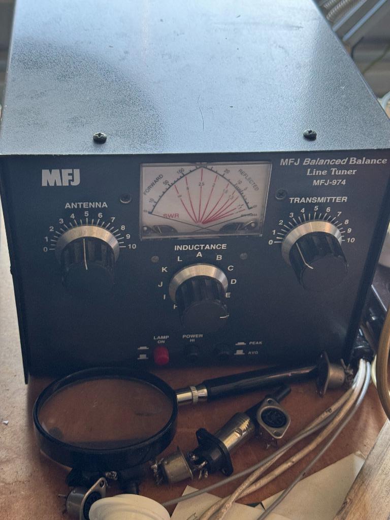 MFJ Balanced Balance Line Tuner MFJ-974 Transmitter, Ophalen, Zo goed als nieuw, Toebehoren