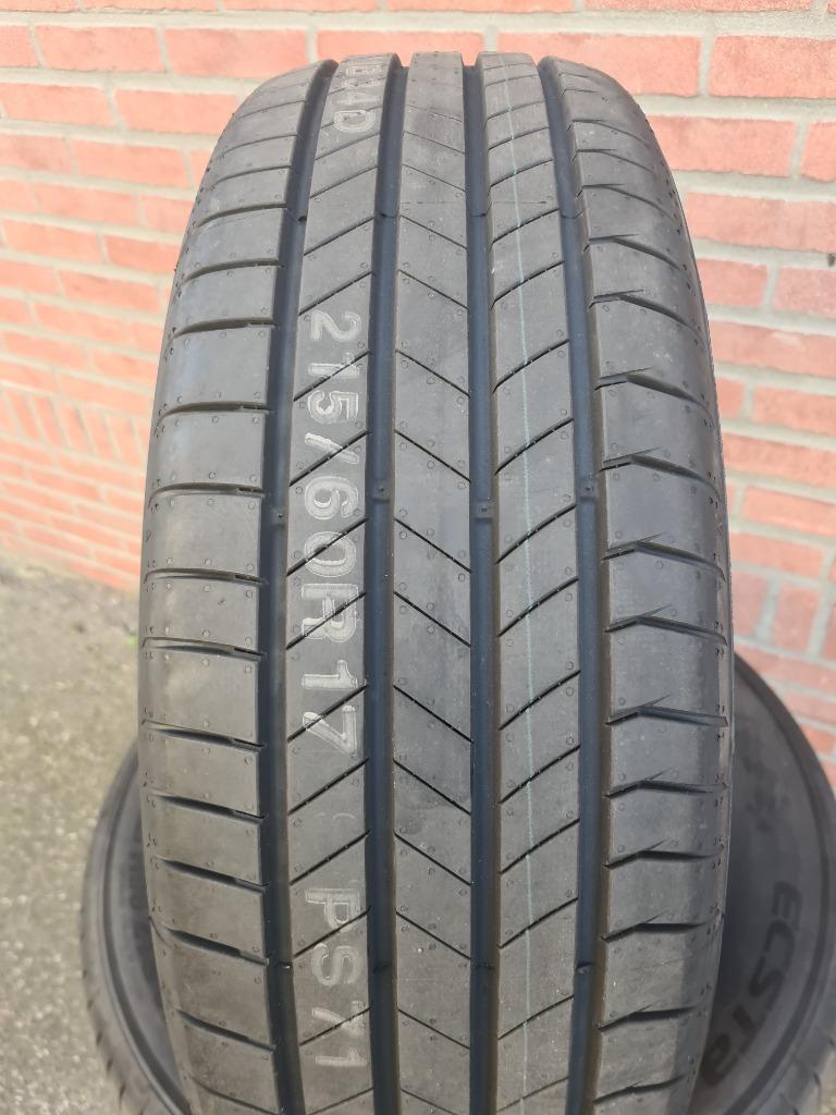 4 x 215/60/17 Kuhmo Ecsta Ps71 NIEUW 400,- Incl montage !, Auto-onderdelen, Banden en Velgen, 215 mm, Nieuw, 17 inch, Ophalen of Verzenden