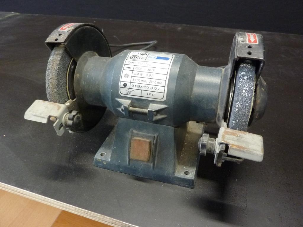 Gebruikte kleine slijpsteen / slijpmachine / werkbankslijper, Doe-het-zelf en Verbouw, Gereedschap | Slijpmachines, Gebruikt, Handelsonderneming Hendriksen