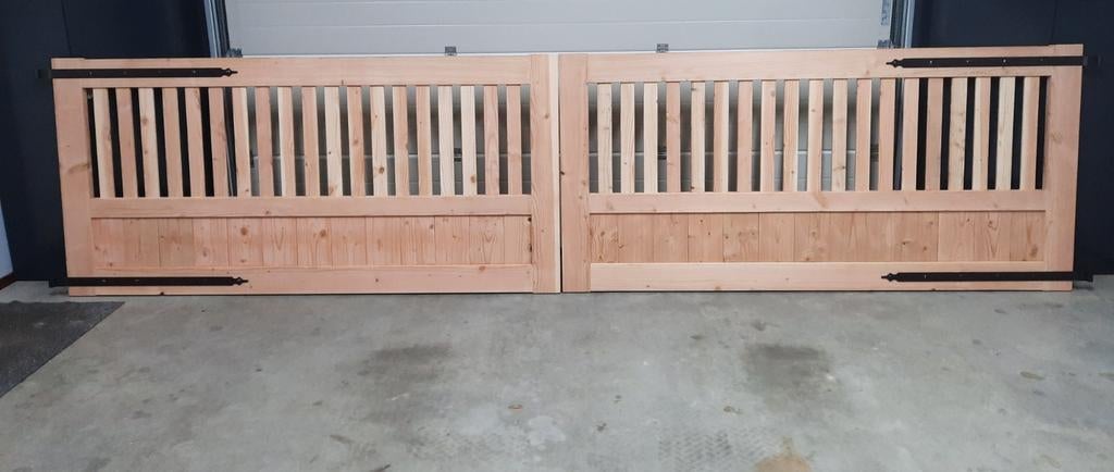 Elektrisch openende houten toegangspoort, Tuin en Terras, Tuinpoorten, Nieuw, Draaipoort, Hout, 100 tot 150 cm, 200 cm of meer