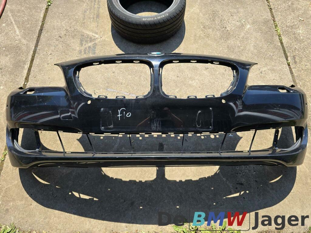 Voorbumper zwart BMW 5-serie F10 F11 51117285961, Gebruikt, Voor, Ophalen of Verzenden