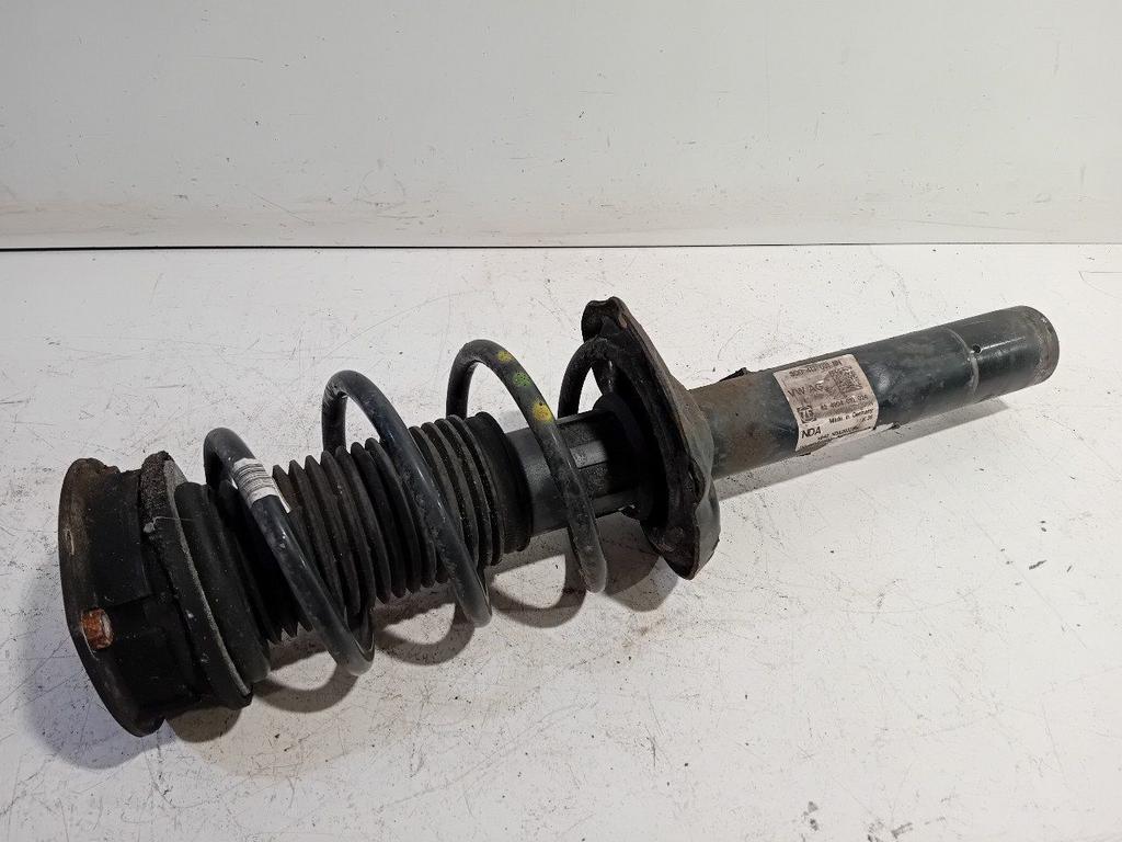 Veerpoot links voor Volkswagen Passat, Auto-onderdelen, Onderdelen@venauto.nl, Van der Ven Autorecycling B.V., Gebruikt, Ettenseweg 76, 4706 PB Roosendaal, The Netherlands