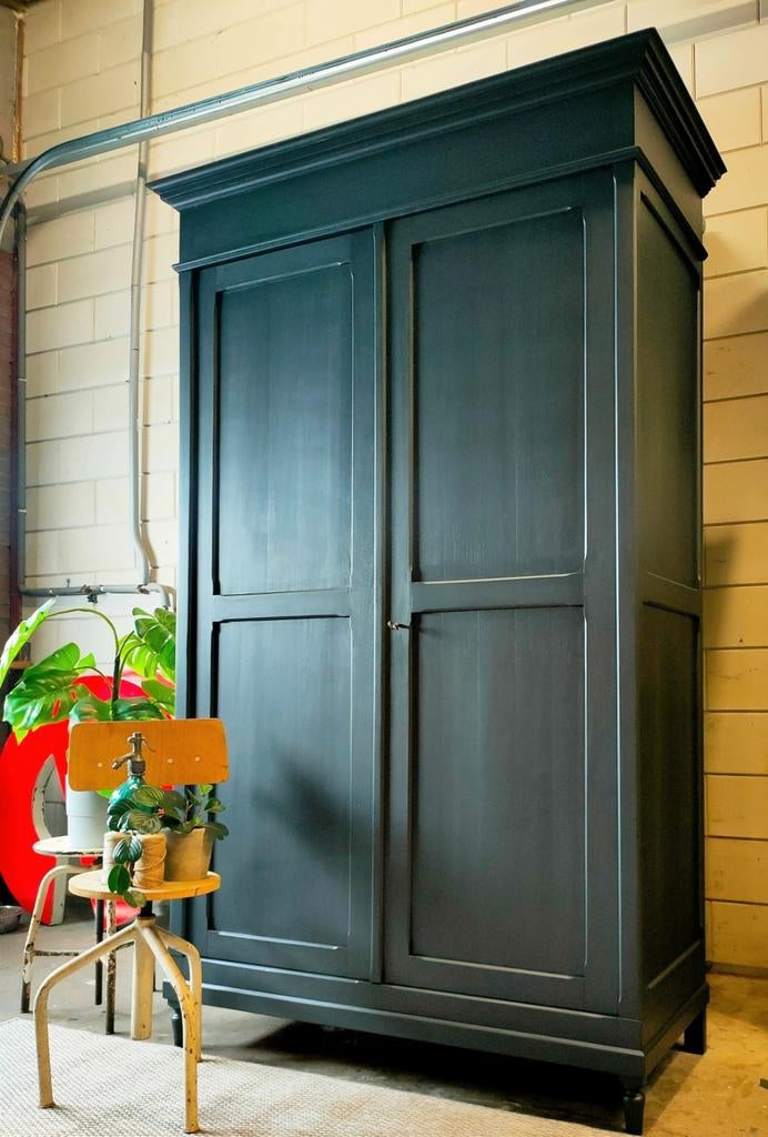 Vintage/Brocante antraciet kloosterkast,Kledingkast antiek🖤, Ophalen, Met deur(en), 100 tot 150 cm, 200 cm of meer