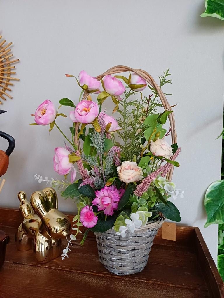 Zijden bloemstuk in mand - Elegant en kleurrijk, Huis en Inrichting, Ophalen of Verzenden, Nieuw, Binnen
