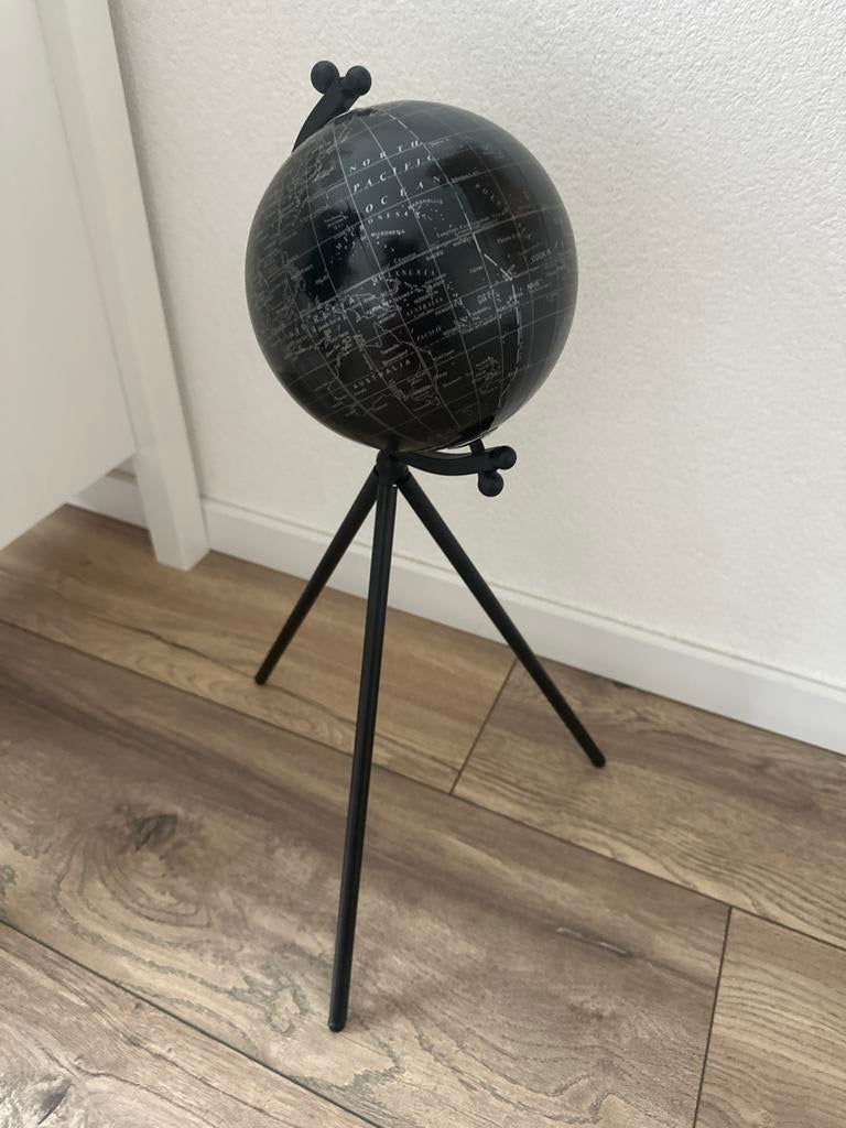 Staande wereldbol - 70 cm hoog, Ophalen of Verzenden, Zo goed als nieuw