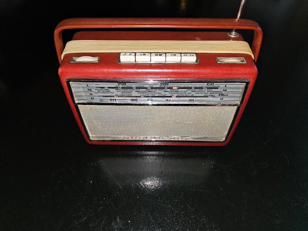 Vintage Radio's uit de jaren 60 omgebouwd tot bluetooth, Antiek en Kunst, Antiek | Tv's en Audio, Ophalen