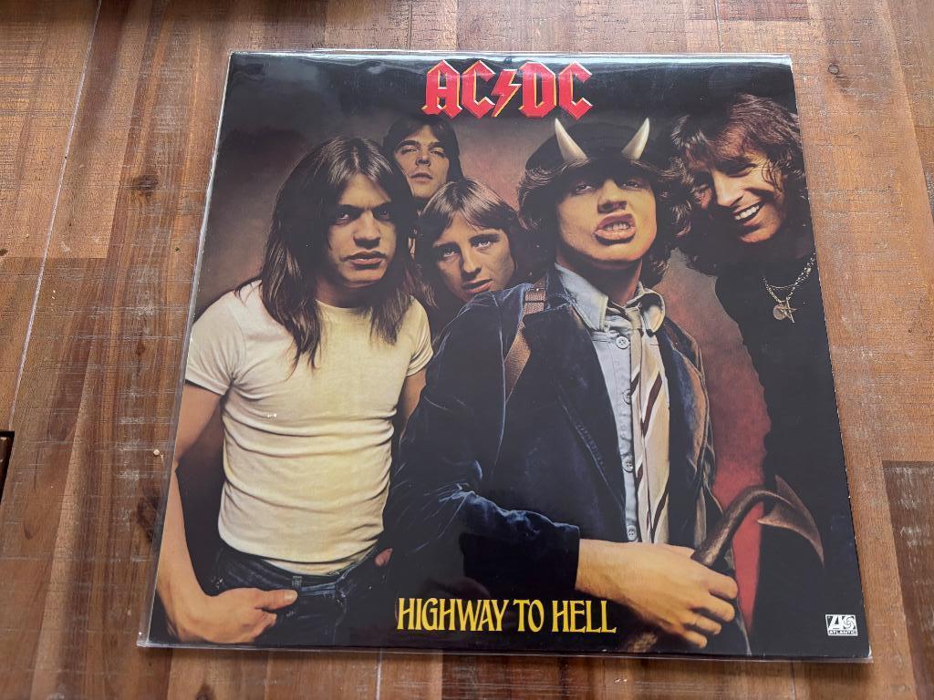 AC DC  LP, Cd's en Dvd's, Vinyl | Hardrock en Metal, Ophalen of Verzenden, Zo goed als nieuw