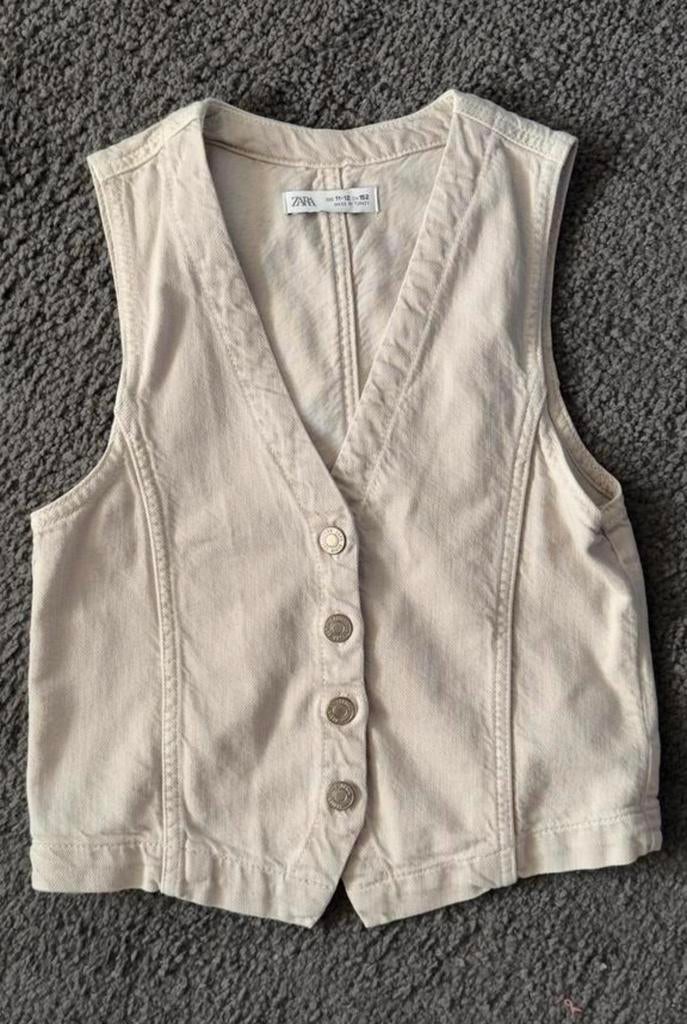 Mooi spijker gilet van Zara maat 152, Ophalen of Verzenden, Zo goed als nieuw, Meisje, Trui of Vest