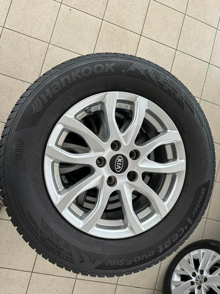 Kia sportage winterbanden set, Auto-onderdelen, 16 inch, Banden en Velgen, Personenwagen, Gebruikt