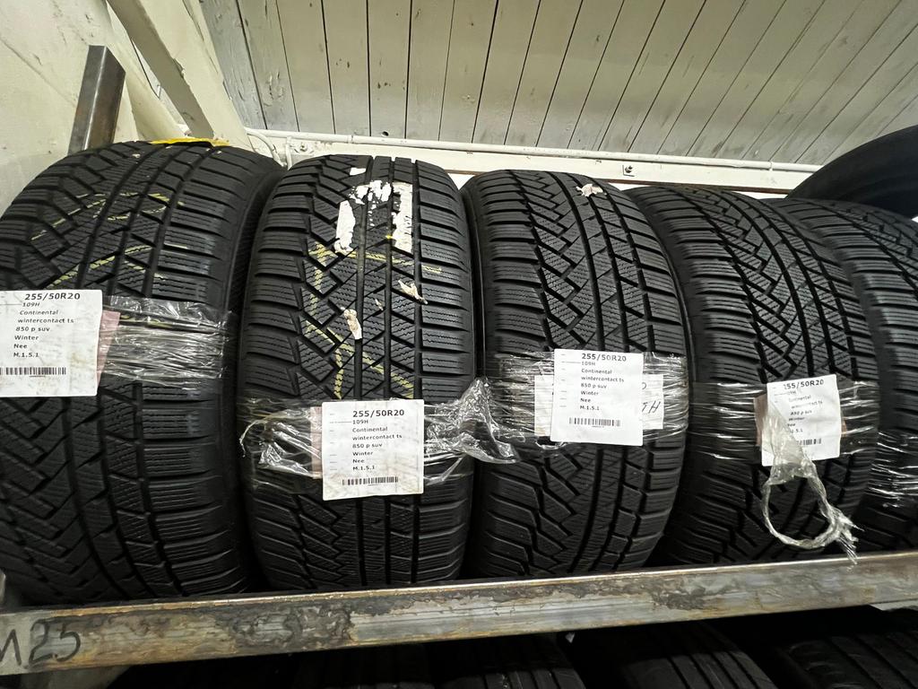 Continental Winterbanden 255-50-20 ZGAN! Top Kwaliteit, Gebruikt, 255 mm, Band(en), Terreinwagen
