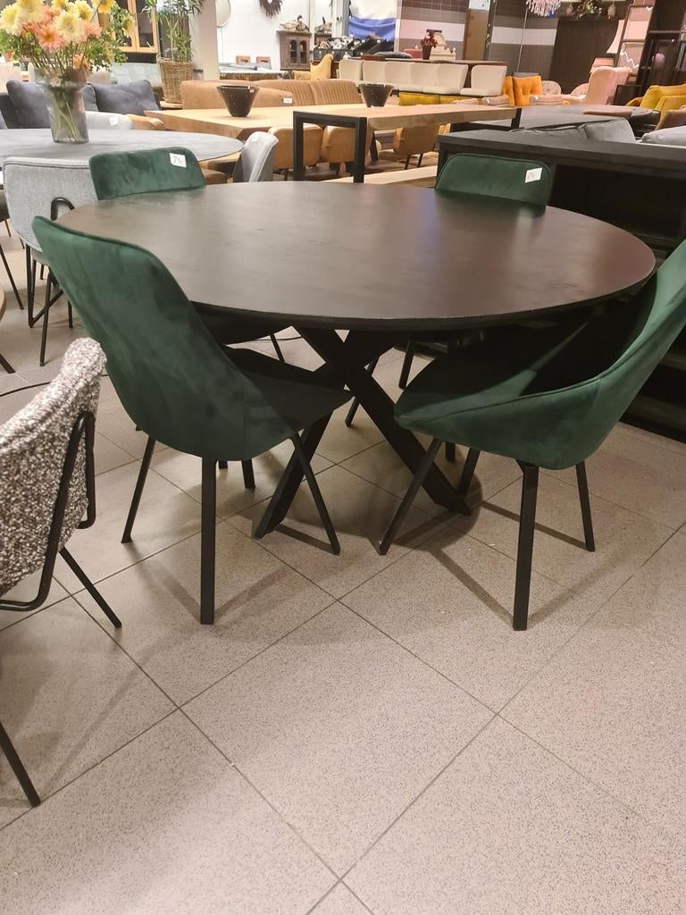 Nieuwe eettafel rond 150cm zwart eiken €525, Ophalen, ., Nieuw, .