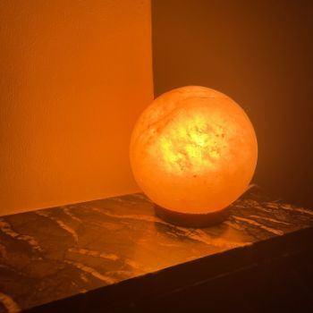 Himalaya zoutlamp roze/oranje volle maan, Verzenden, Zo goed als nieuw, Minder dan 100 cm