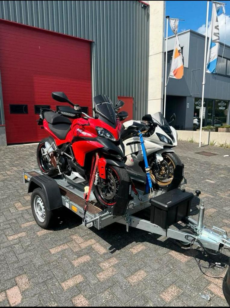 Motortrailer met klemmen / motor aanhanger te huur