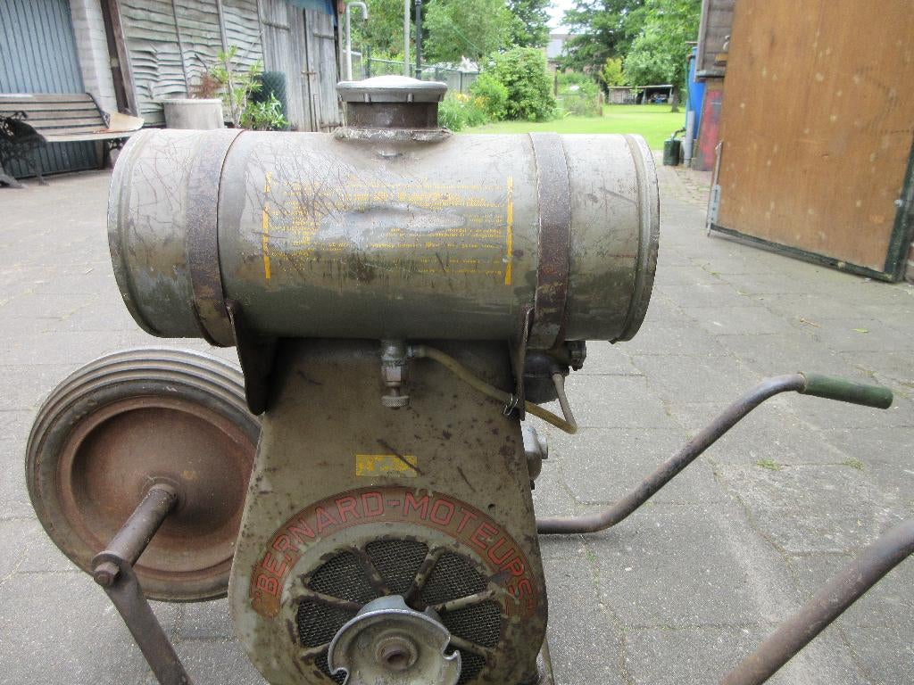 Stationaire motor Bernard, Ophalen, Gebruikt