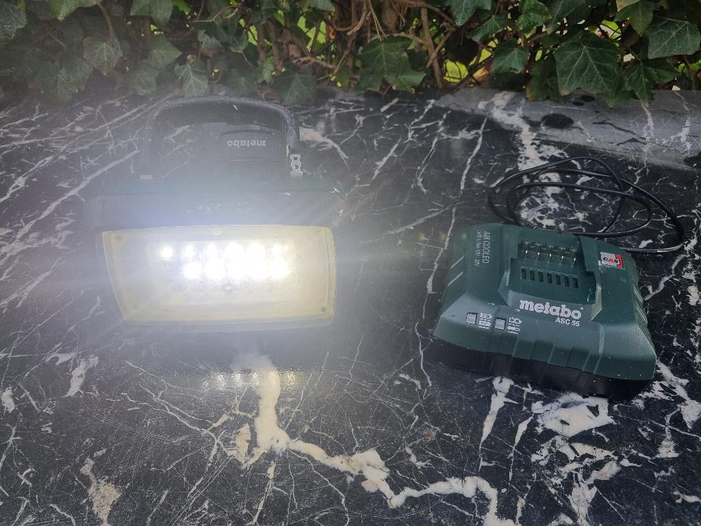 METABO 18v ACCU Bouwlamp, Ophalen of Verzenden, Gebruikt, Minder dan 50 watt, Lamp met armatuur