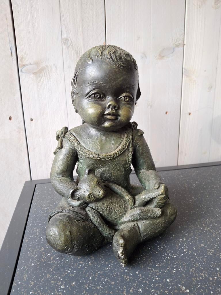 Stenen beeld baby met beertje, Verzamelen, Ophalen, Gebruikt, Mens