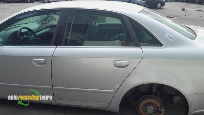 Portier 4Deurs links-achter van een Audi A4 (LY7W), Gebruikt, -, Deur, -