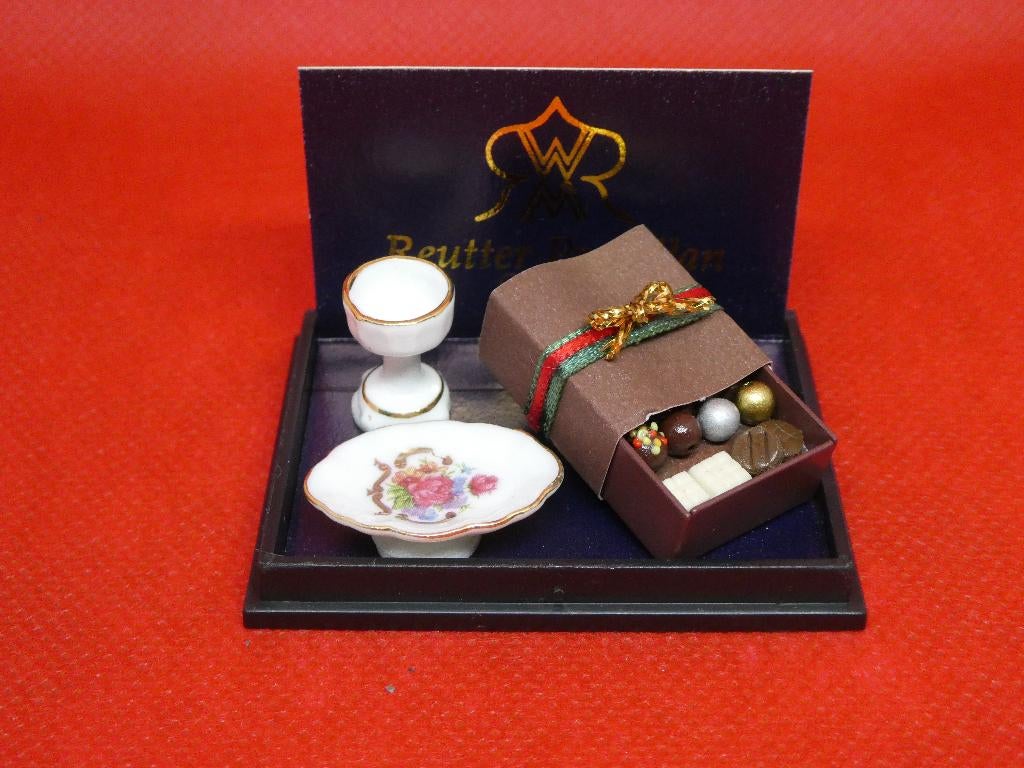 Reutter Porselein bonbons set voor poppenhuis - NIEUW, Ophalen of Verzenden, Nieuw, Poppenhuis