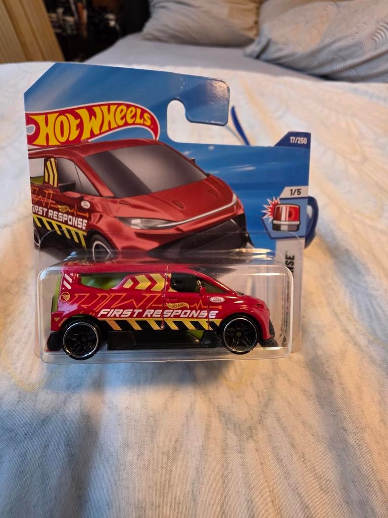Hot Wheels Ford Performance Supervan 4 - Treasure Hunt, Hobby en Vrije tijd, Overige merken, 1:50 of kleiner, Auto, Nieuw