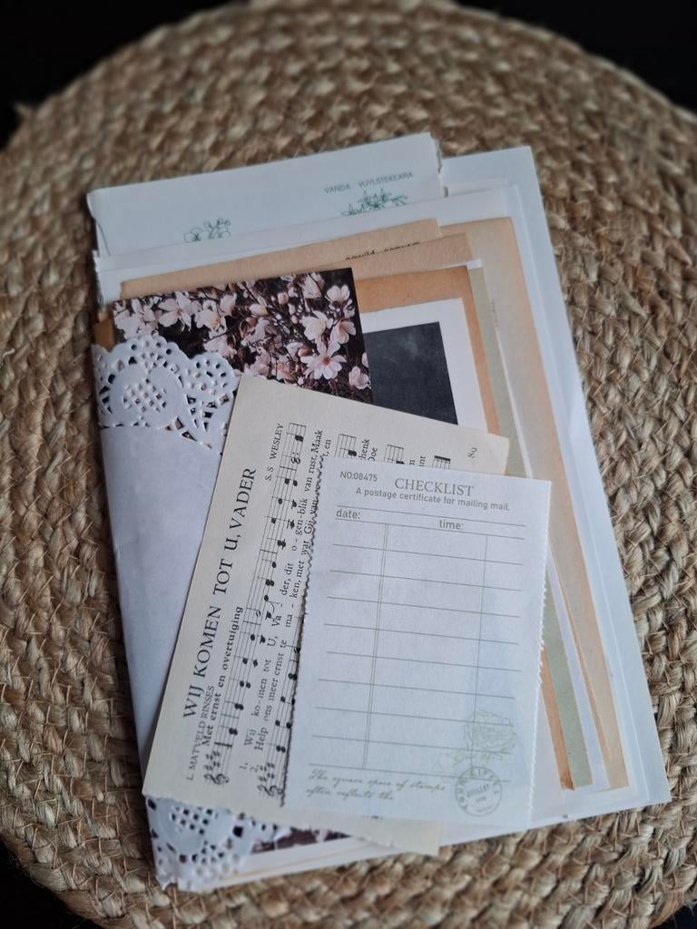 Vintage papier gemixd, Hobby en Vrije tijd, Scrapbooking, Ophalen of Verzenden, Papier of Karton