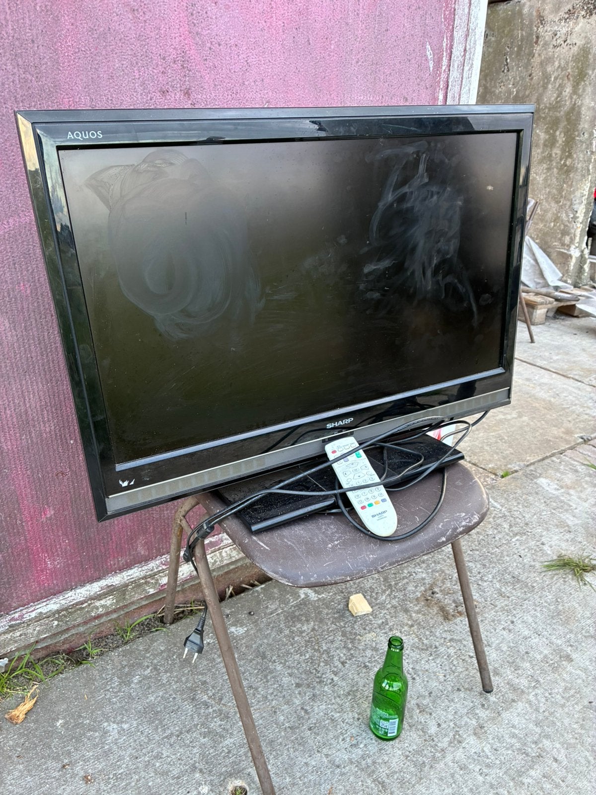 Mooie werkende sharp tv, Ophalen, 50 Hz, Zo goed als nieuw, 100 cm of meer