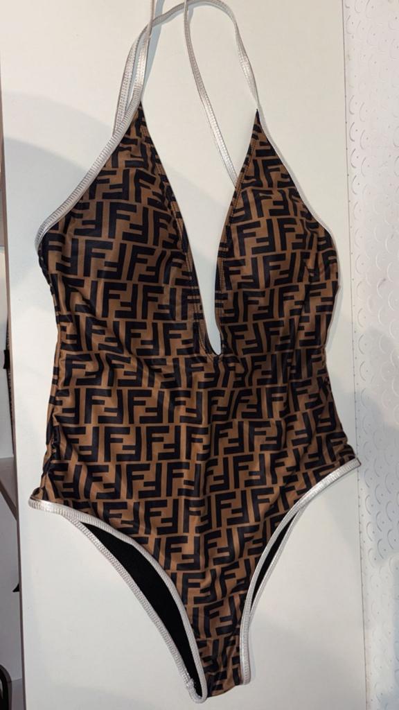 Fendi Badpak met Decolleté - Maat M, Kleding | Dames, Fendi, Badpak, Ophalen of Verzenden, Zo goed als nieuw