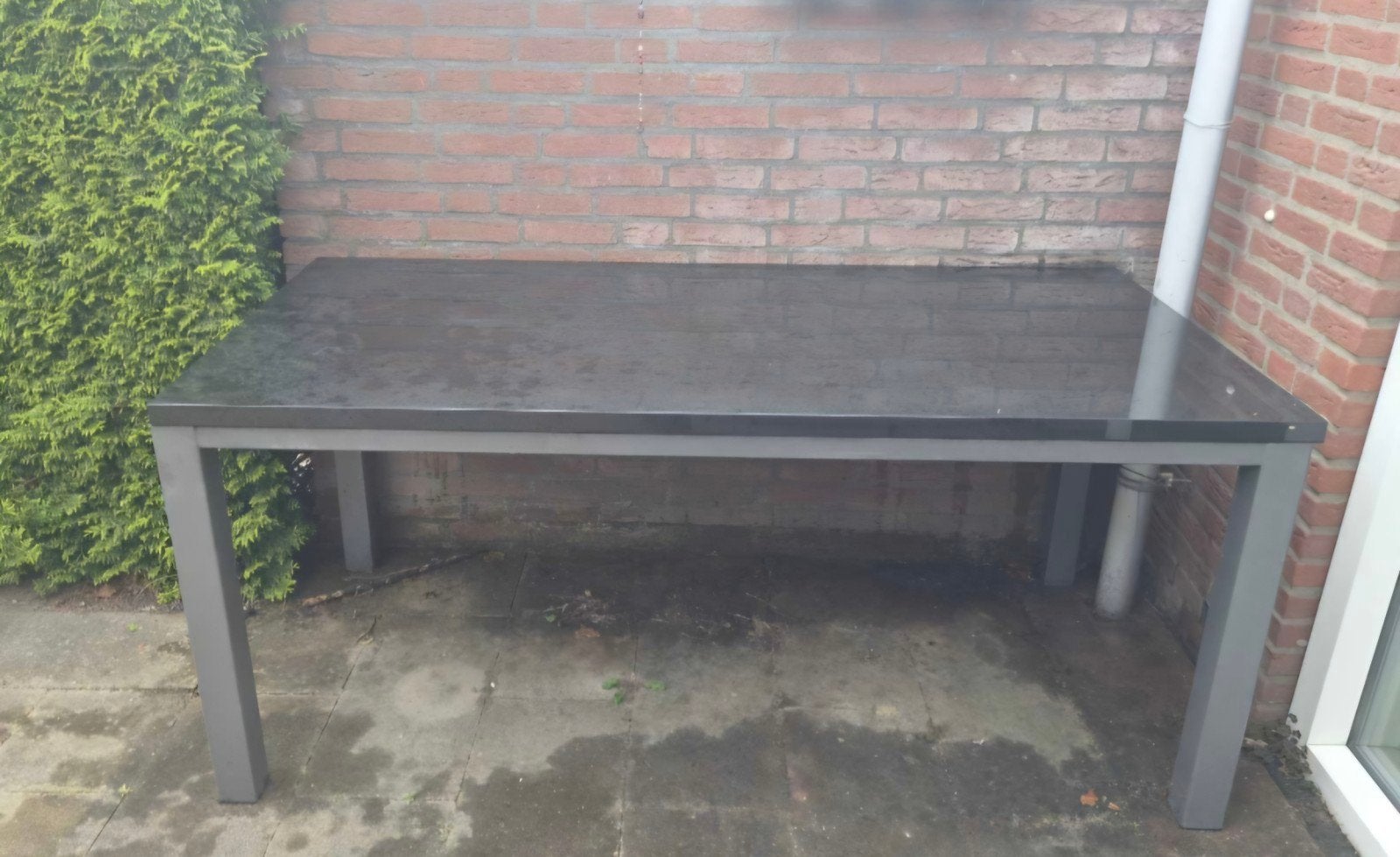 Robuuste tuintafel met massief stenen blad, Tuin en Terras, Ophalen, Gebruikt, Rechthoekig, Metaal