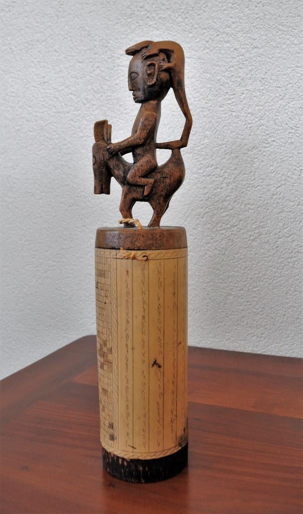 Batak Sumatra Shaman Medicijn Koker Houder met Kalender, Ophalen of Verzenden