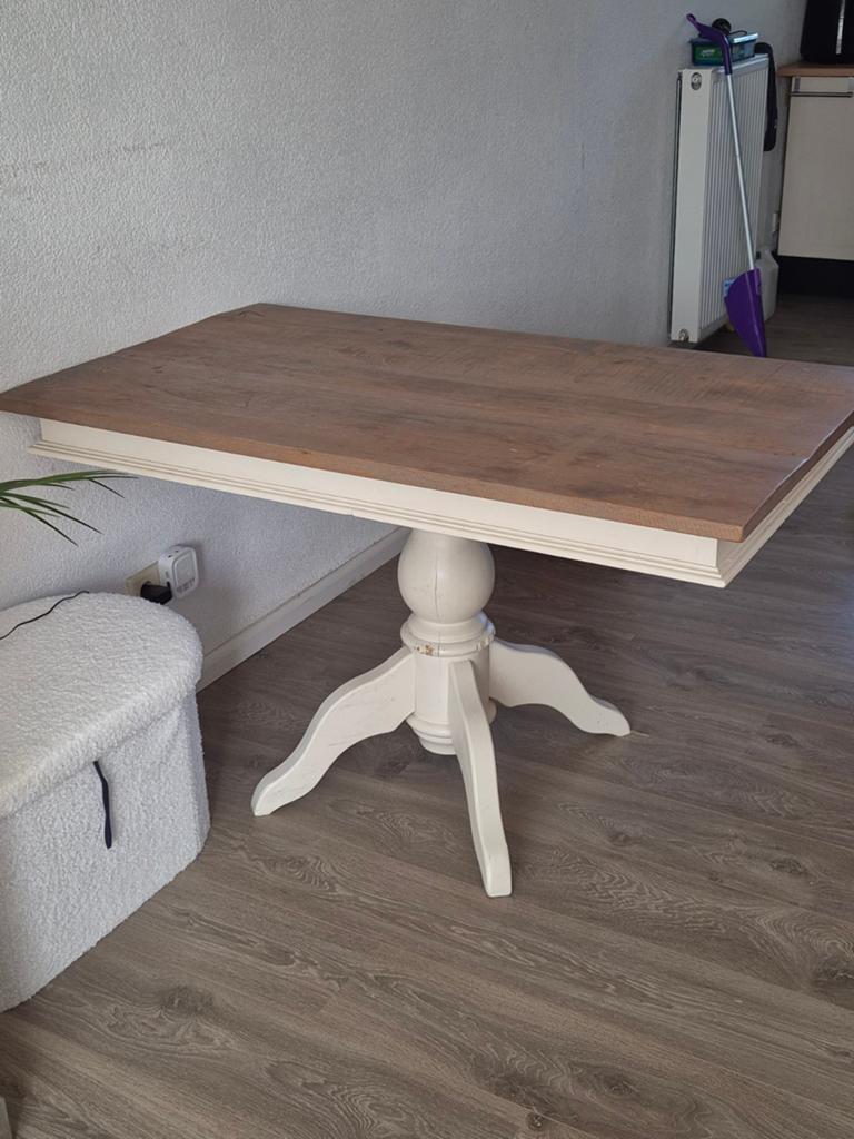 Robuuste eettafel met houten blad en witte voet, Gebruikt, Overige materialen, 100 tot 150 cm, Vier personen