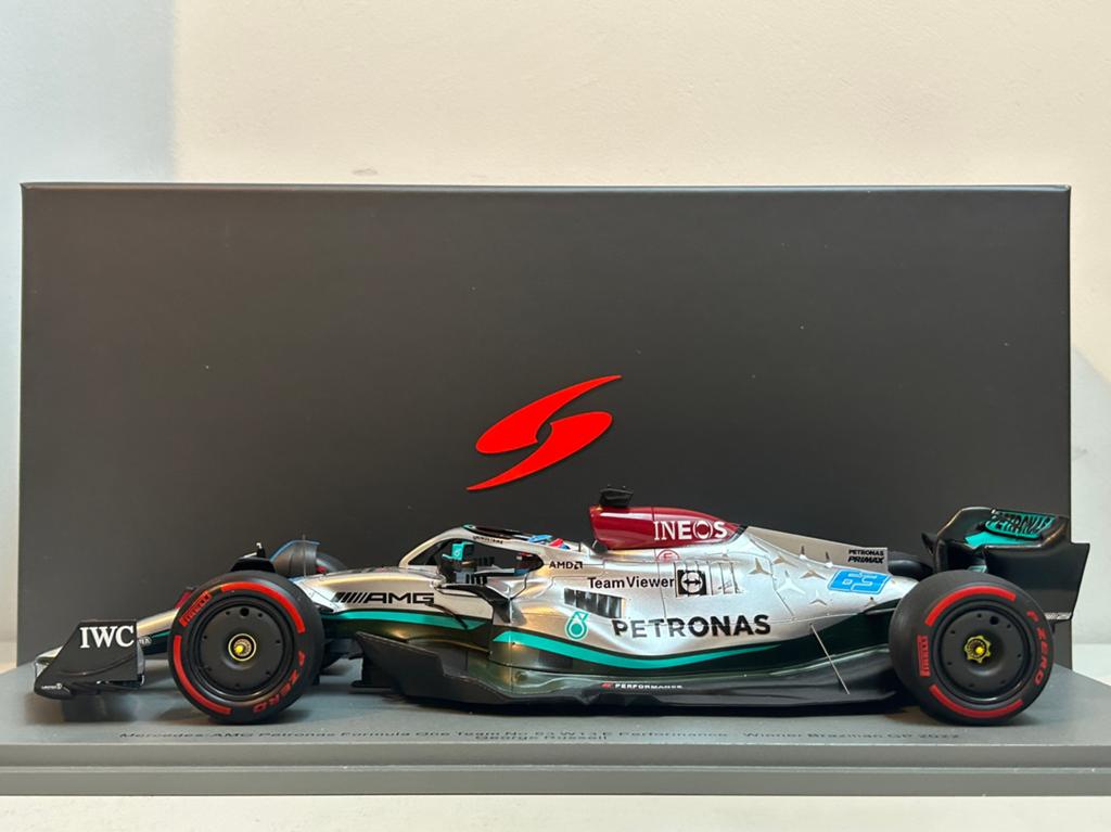 1:18 SPARK MERCEDES W13 GEORGE RUSSELL Brasil winst 118S777, Ophalen of Verzenden, Zo goed als nieuw, Auto, Overige merken