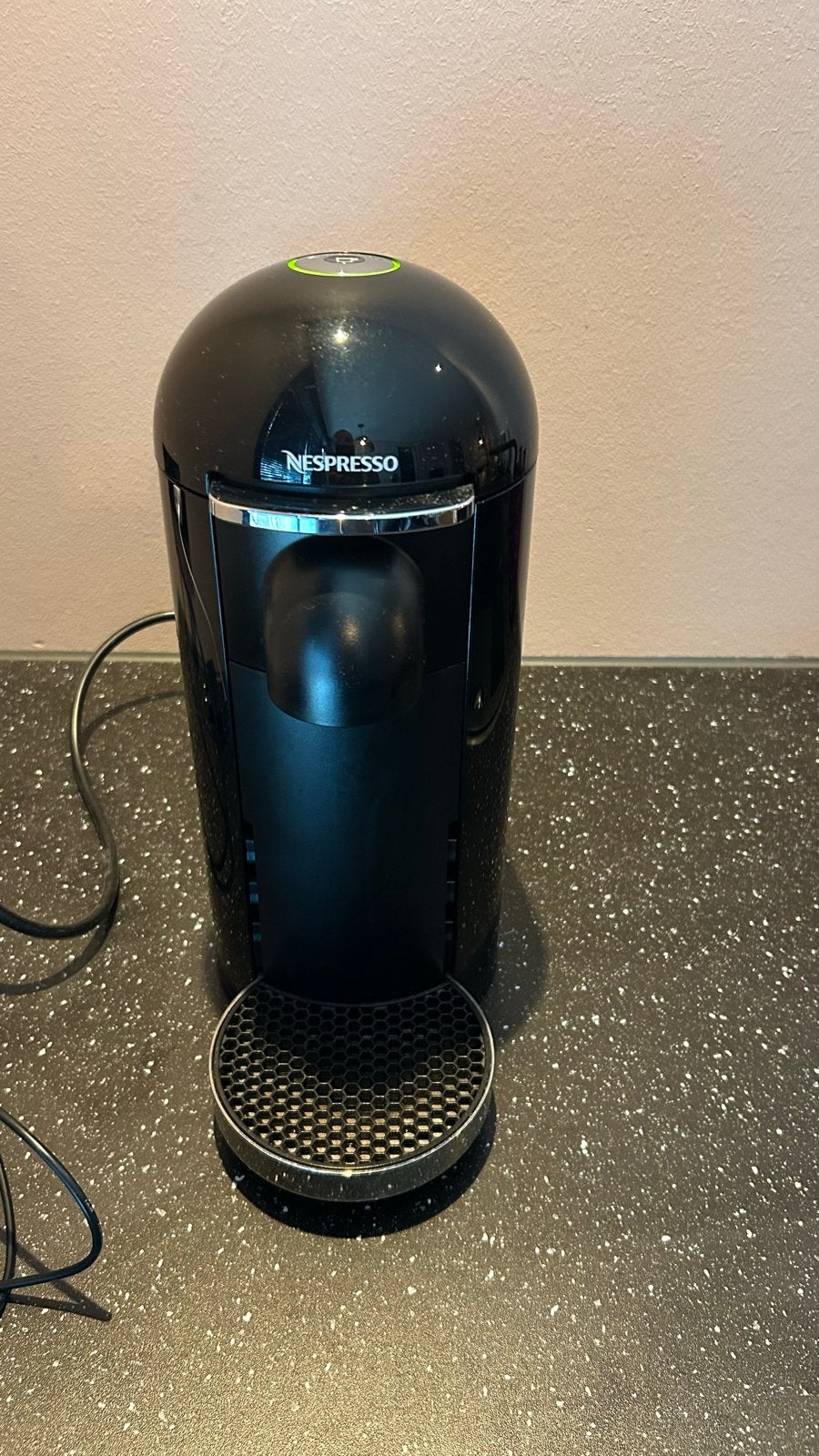 Foto 2 van Nespresso Vertuo Next koffiemachine - Zwart