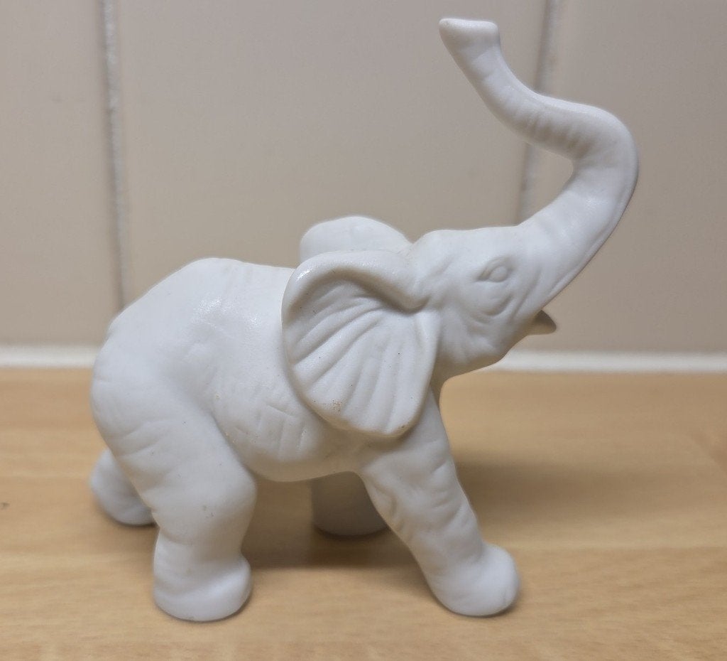 Rosenthal porseleinen baby olifant Beeldje van porselein, Ophalen of Verzenden