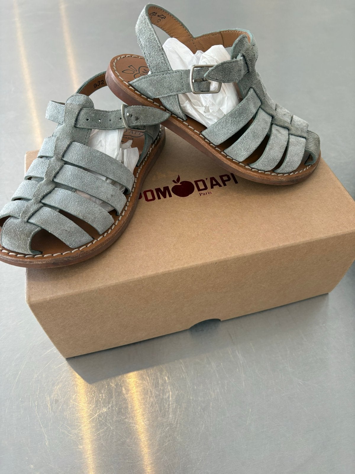 Pom d'Api sandalen maat 29 - Zo goed als nieuw, Ophalen of Verzenden, Zo goed als nieuw, Jongen of Meisje, Schoenen