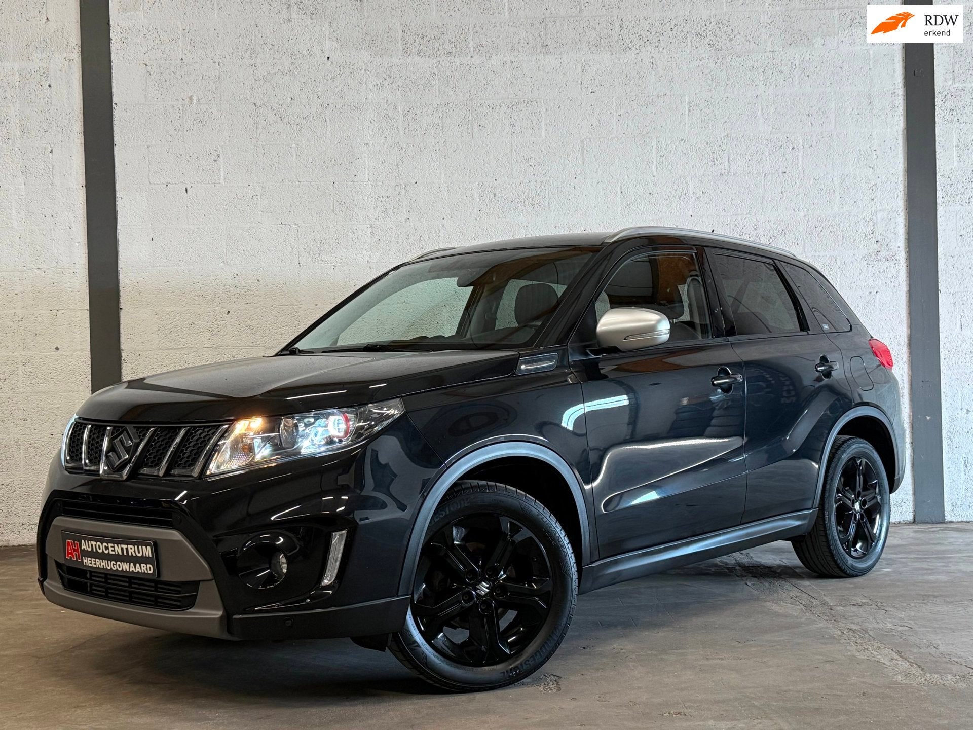Suzuki Vitara 1.4 S Allgrip Automaat|Navi|Camera|Carplay|Led, Auto's, Automaat, Automatische klimaatregeling, Gebruikt, Zwart