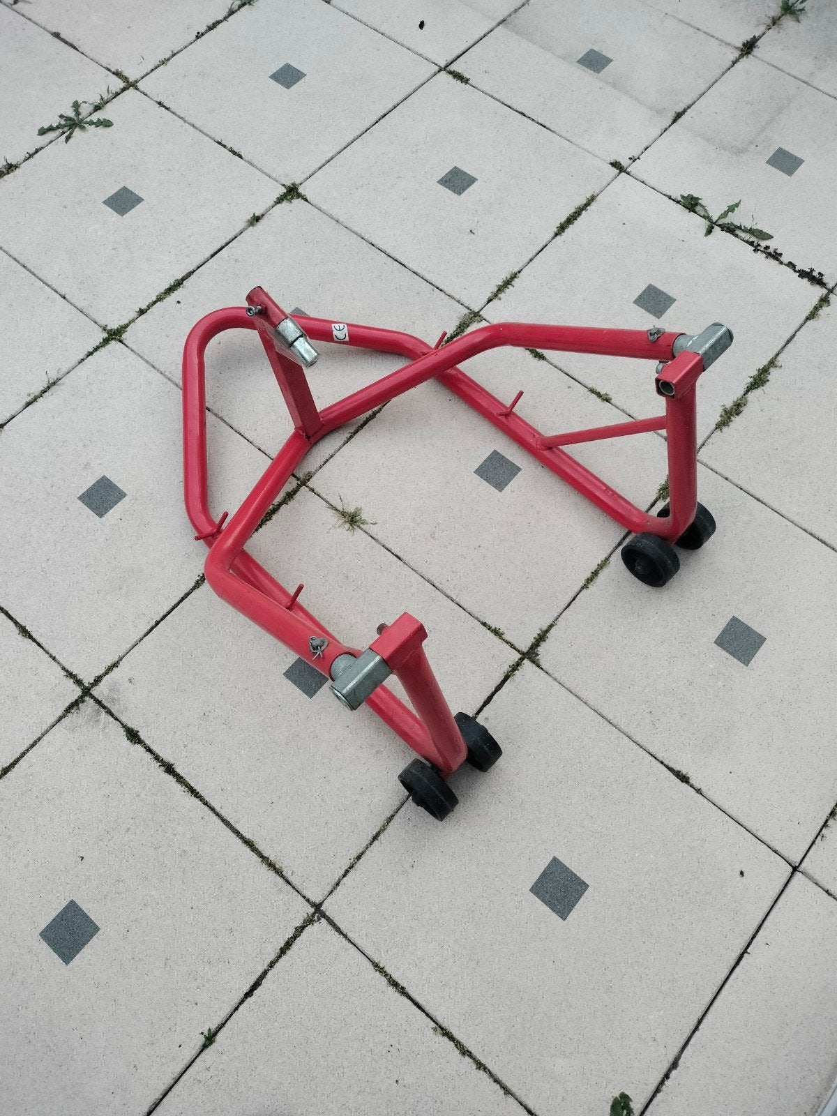 Rode motorfiets paddockstand / voorwielstandaard..balhoofd, Motoren, Accessoires | Overige, Ophalen of Verzenden, Gebruikt