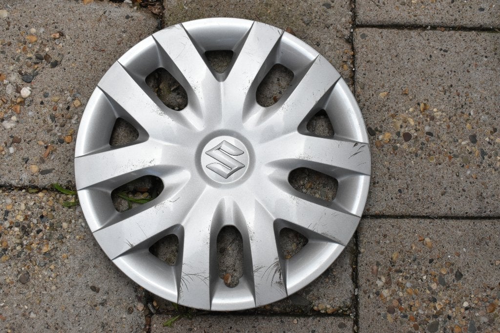1 losse originele wieldop Suzuki Swift 15 inch, Ophalen of Verzenden, Gebruikt