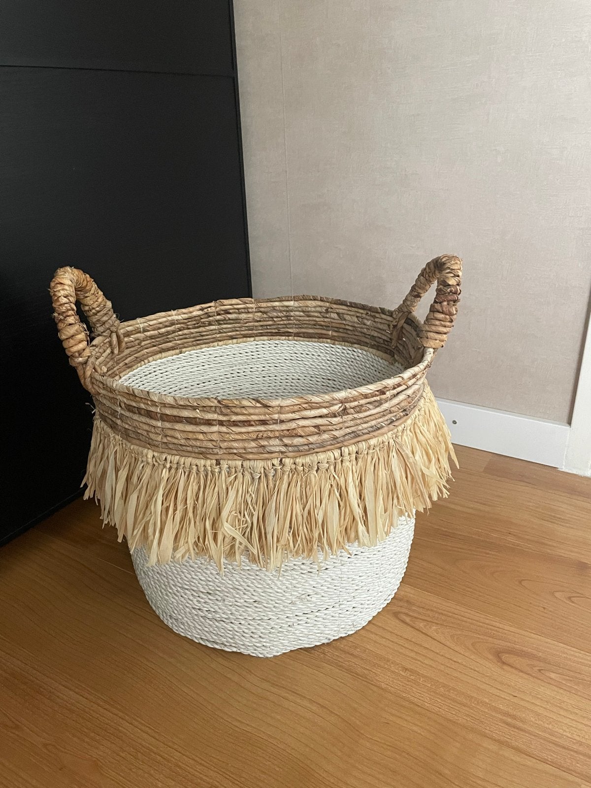 Grote rieten mand met raffia - Boho Ibiza stijl, Gevlochten, Mand, Rond, Ophalen of Verzenden