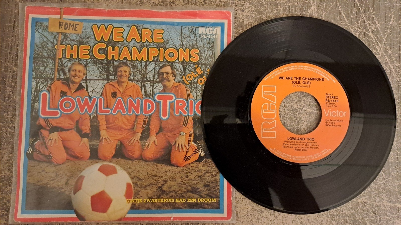 Lowland trio  - we are the champions, Gebruikt, 7 inch, Single, Nederlandstalig