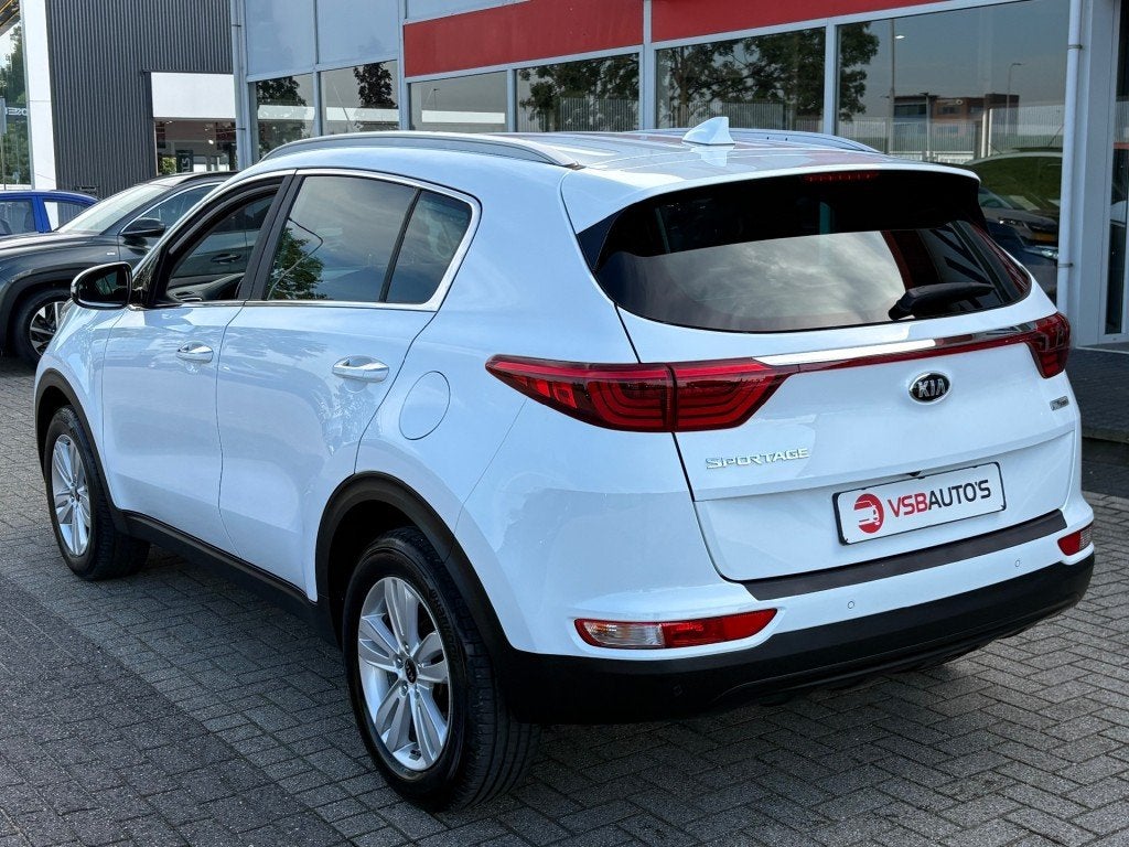 Kia SPORTAGE 1.6 GDI 132PK LED NAVIGATIE CAMERA NL-AUTO LMV, Auto's, Gebruikt, 4 cilinders, Met garantie (alle), Handgeschakeld