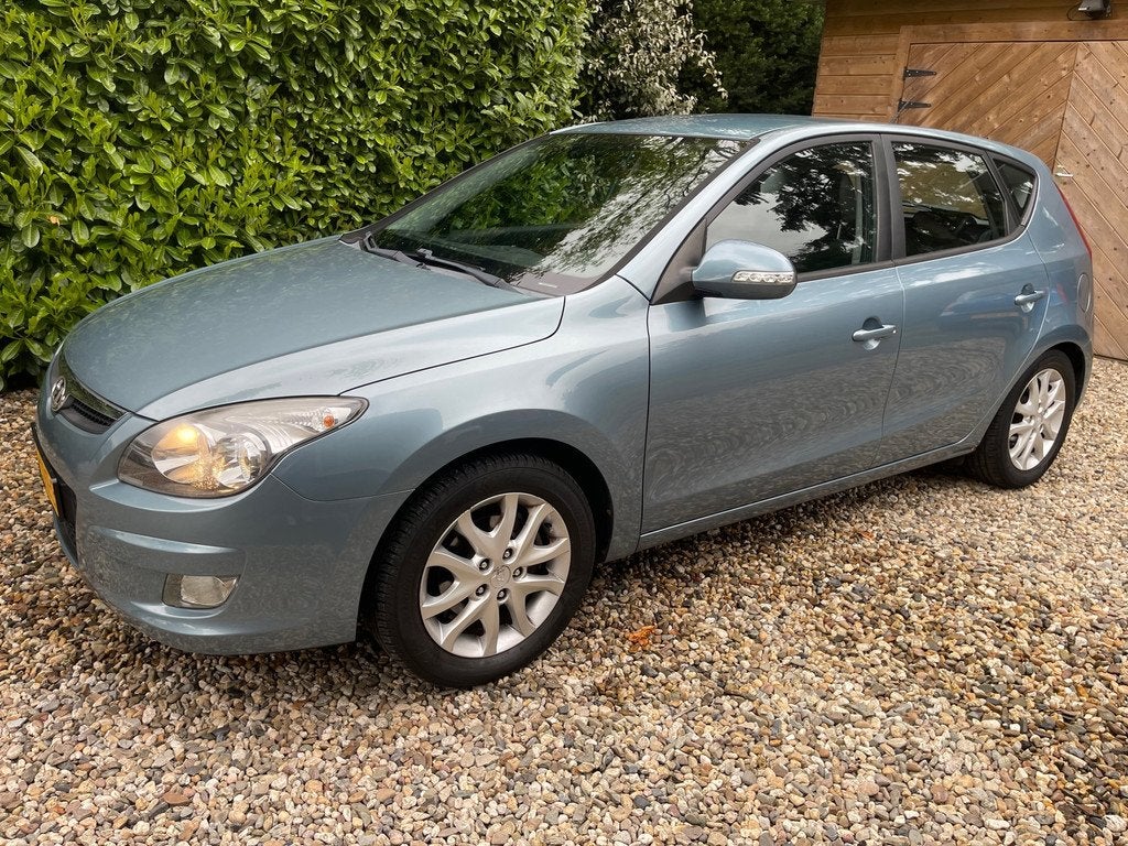 Hyundai I30 1.6i Style, Voorwielaandrijving, Gebruikt, 4 cilinders, Leder en Stof